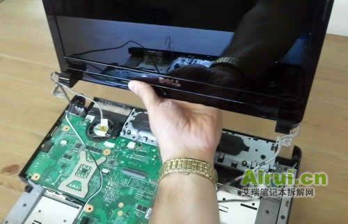 disassemble-dell-laptop-27.jpg